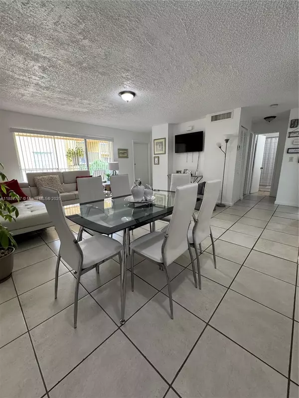 Miami, FL 33193,15480 SW 82nd Ln #228