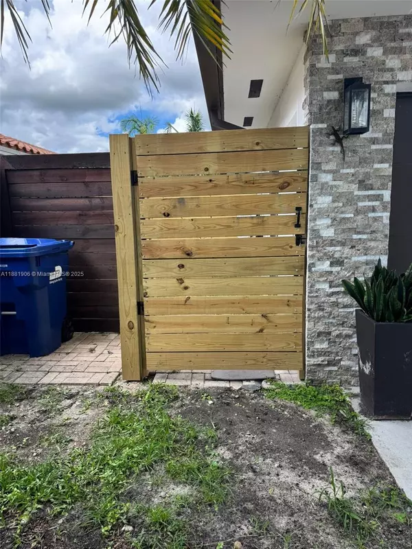 Miami, FL 33177,15620 SW 146th Ave #0