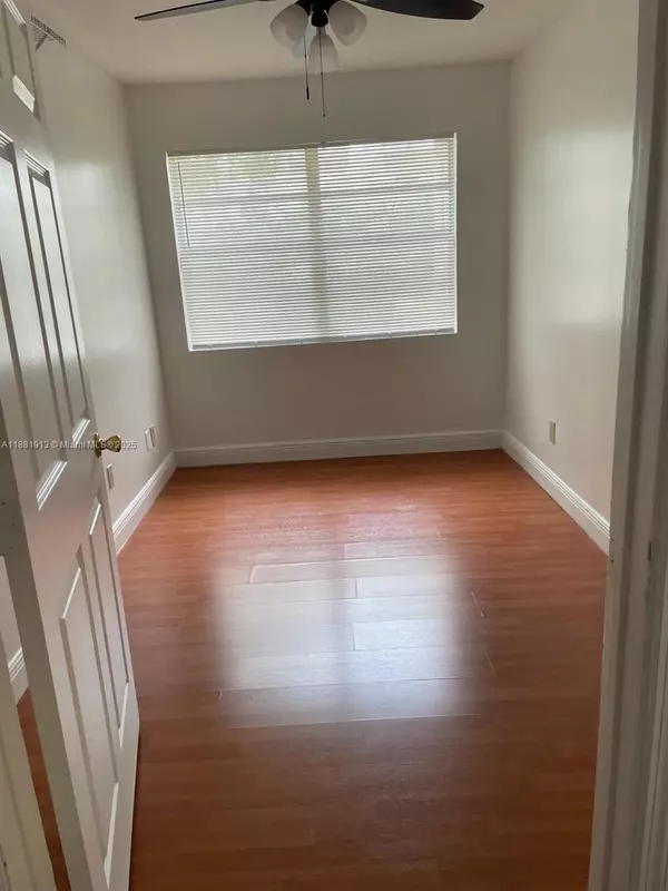 Miami, FL 33196,15315 SW 106 ter #413