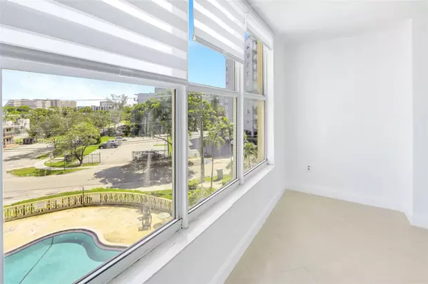 North Miami, FL 33161,1475 NE 125th Ter #408H