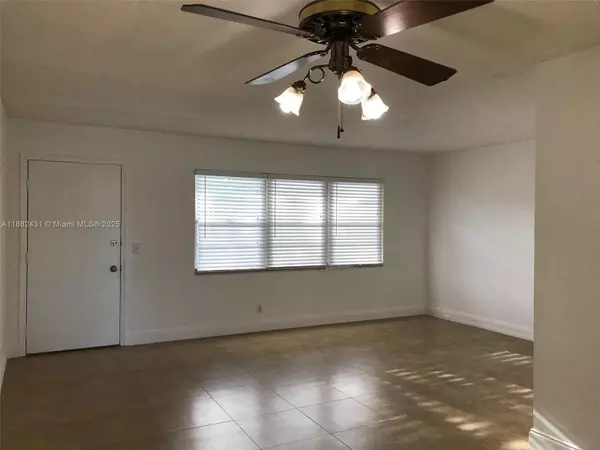 Pembroke Pines, FL 33027,101 SW 132nd Way #206J