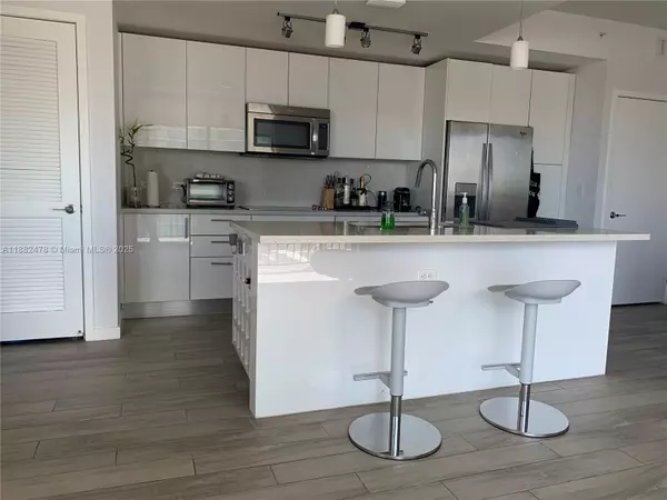 Miami, FL 33130,999 SW 1st Ave #1703