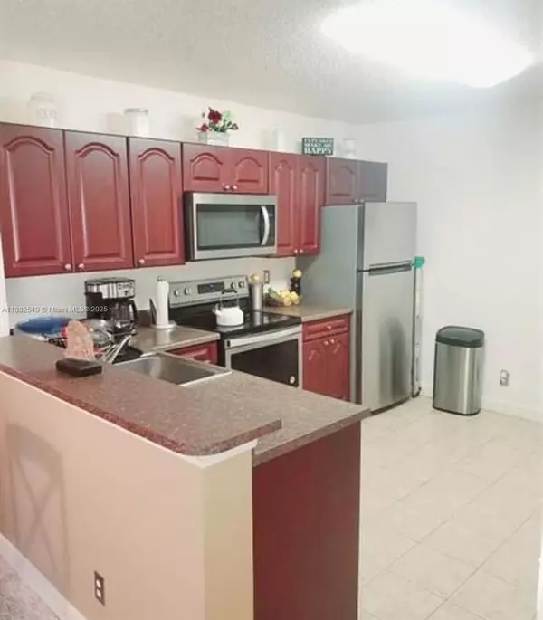 Coral Springs, FL 33067,5761 Riverside Dr #303B4