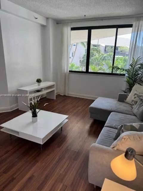 Miami, FL 33131,540 Brickell Key Dr #311
