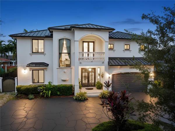 16533 NW 77th Path, Miami Lakes, FL 33016