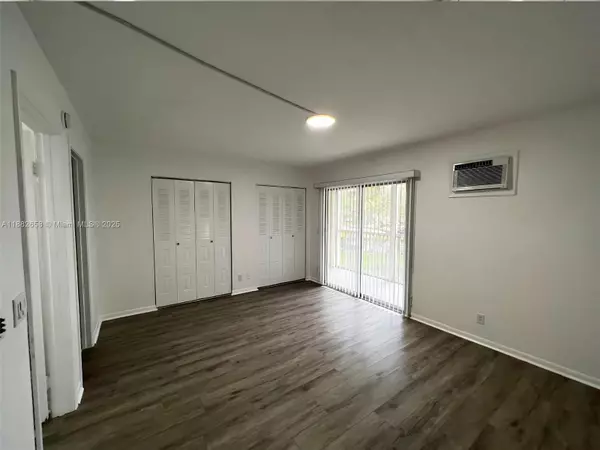 Pembroke Pines, FL 33027,200 SW 132nd Way #203L