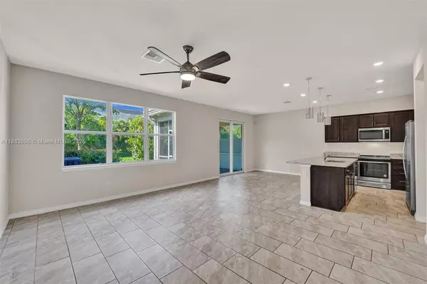 4764 Eucalyptus Dr, Hollywood, FL 33021