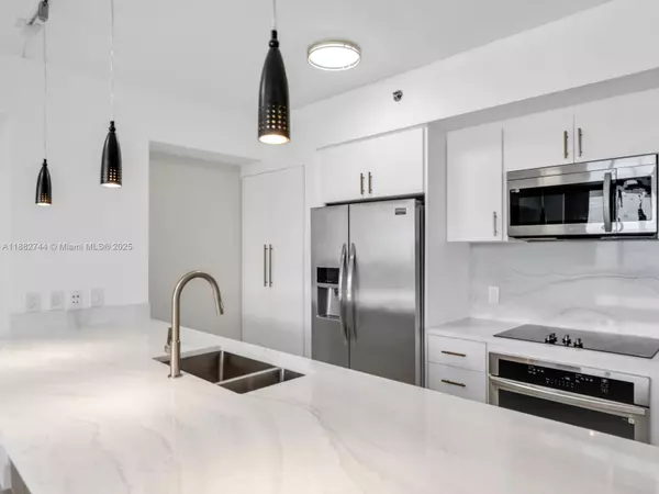 Hallandale Beach, FL 33009,1830 S Ocean Dr #4312
