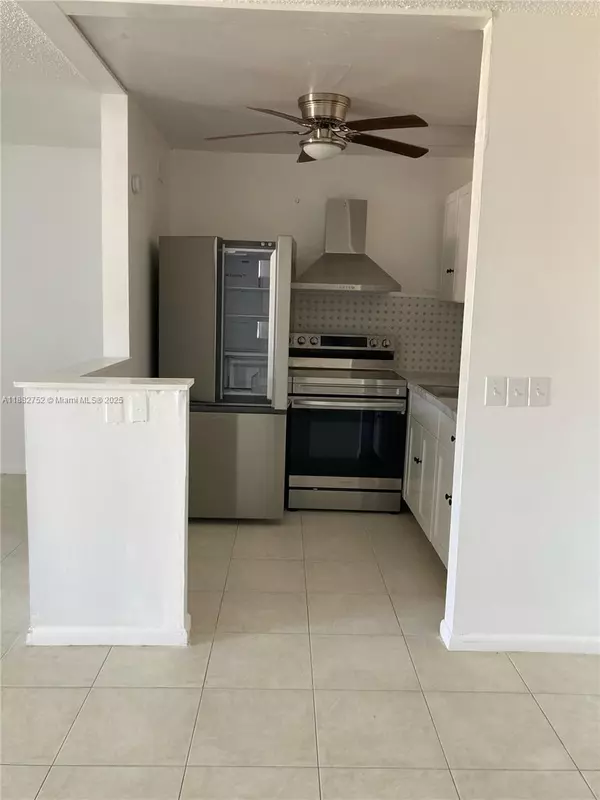 Boca Raton, FL 33434,157 Fanshaw D #157