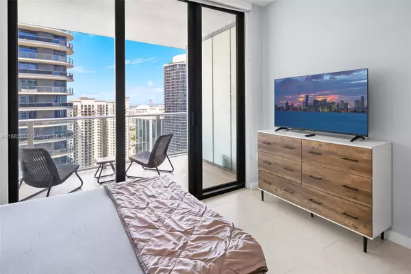 Miami, FL 33131,1010 Brickell Ave #3610