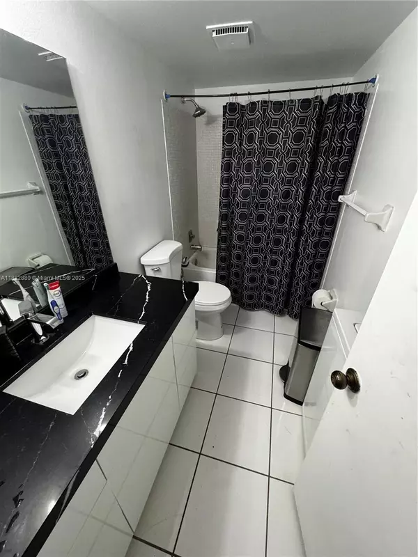Coral Springs, FL 33065,4276 NW 89th Ave #204