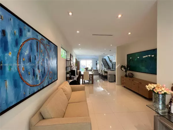 Miami, FL 33133,3071 Orange St #3071