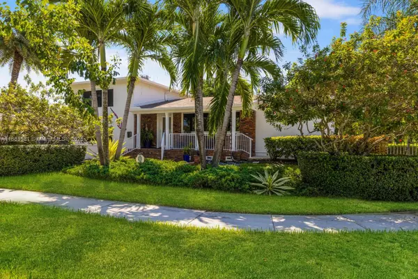 North Miami, FL 33161,100 NE 123rd St