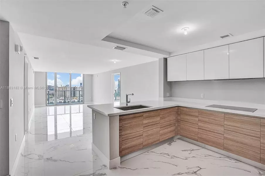 330 Sunny Isles Blvd #5-2205, Sunny Isles Beach, FL 33160