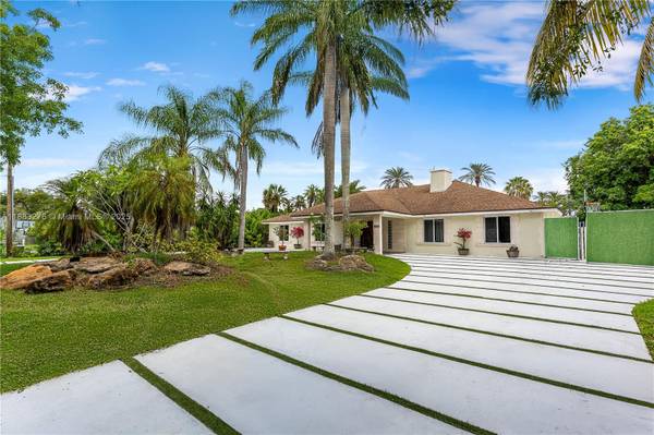 Davie, FL 33325,14401 SW 23rd St