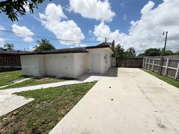 Pompano Beach, FL 33069,2443 NW 7th St
