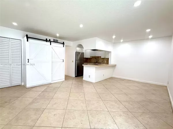 Coral Springs, FL 33065,3032 Coral Ridge Dr #217C