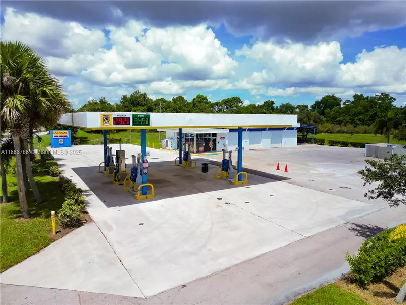2780 SE Morningside Blvd, Port Saint Lucie, FL 34952