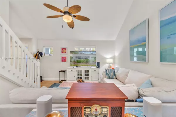 Deerfield Beach, FL 33441,390 SE 2nd Ave #J3