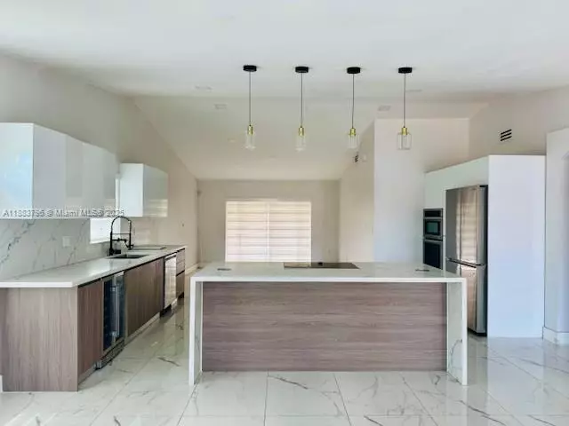 996 SW 143rd Ct, Miami, FL 33184