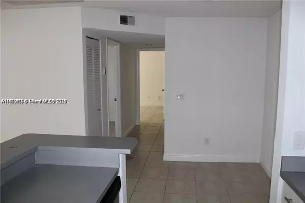 Pompano Beach, FL 33069,1247 SW 46th Ave #1308