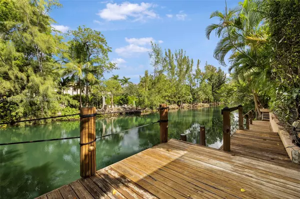 Coral Gables, FL 33146,5120 Carillo St