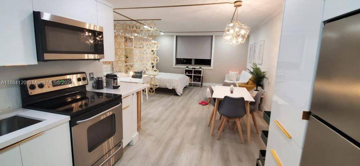 401 69th St #302, Miami Beach, FL 33141