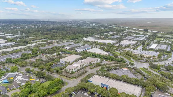 2775 NW 63rd Ct, Fort Lauderdale, FL 33309