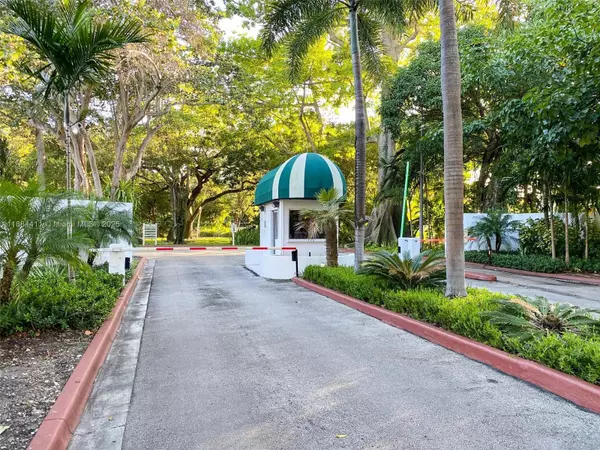 Miami, FL 33138,770 NE 69th St #5B