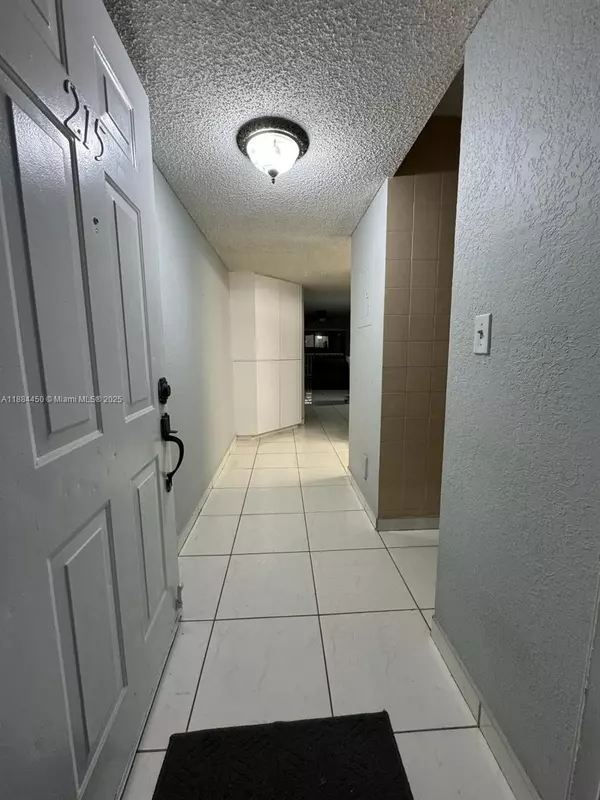 Hialeah, FL 33014,210 W 68th St #215