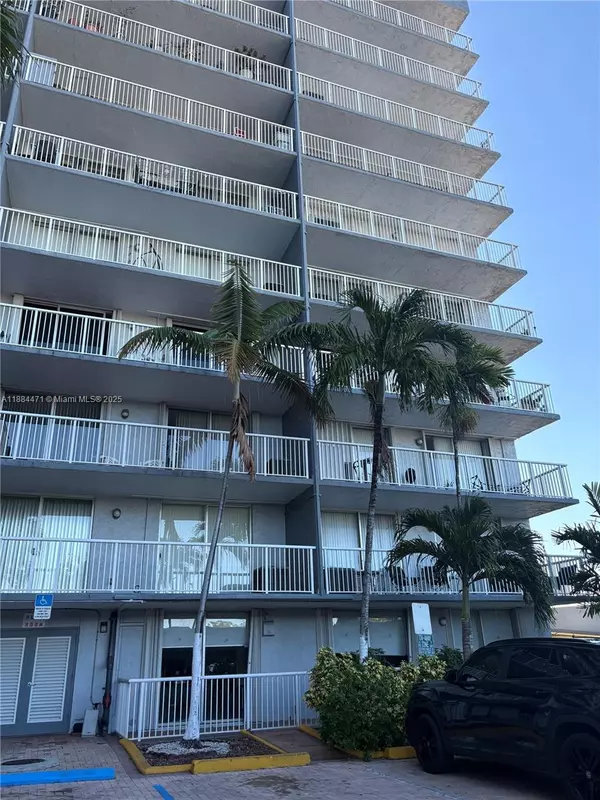 1800 NW 24th Ave #208, Miami, FL 33125