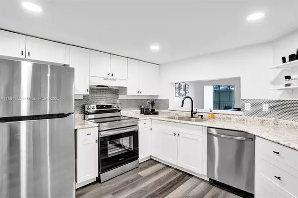 Coral Springs, FL 33076,9901 Westview Dr #327