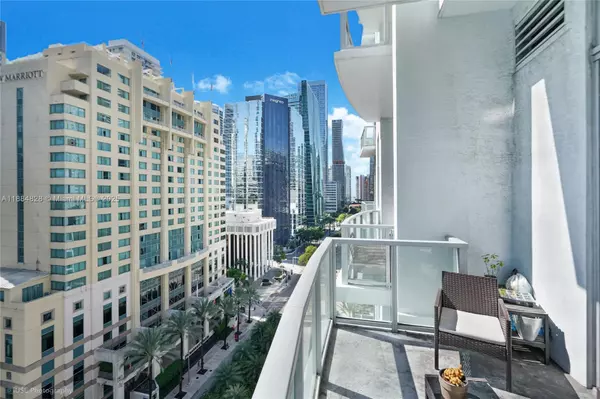 1060 Brickell Ave #1203, Miami, FL 33131