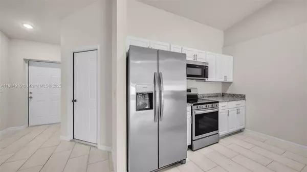 Cape Coral, FL 33990,1417 ACADEMY BLVD #1417