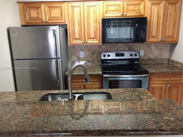 1233 SW 46th Ave #603, Pompano Beach, FL 33069