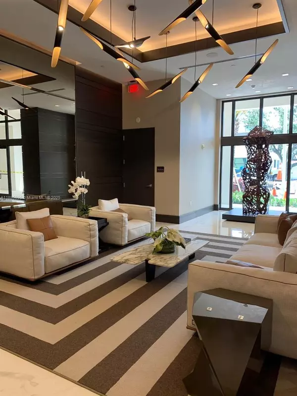 Coral Gables, FL 33146,301 Altara Ave #523