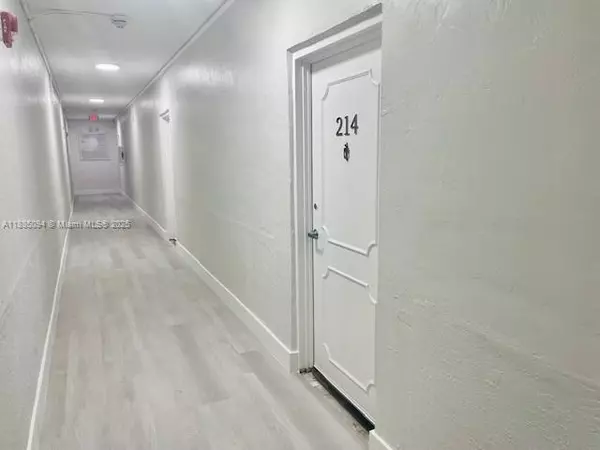 Sunny Isles Beach, FL 33160,17560 Atlantic Blvd #214