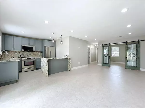 13804 Kendale Lakes Dr #13804, Miami, FL 33183