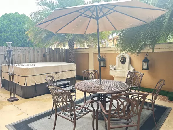 Miami, FL 33185,15201 SW 30th Ter #152