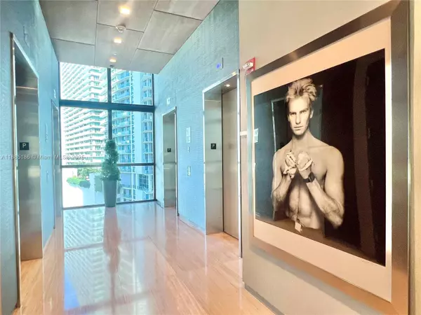 1080 Brickell Ave #2206, Miami, FL 33131