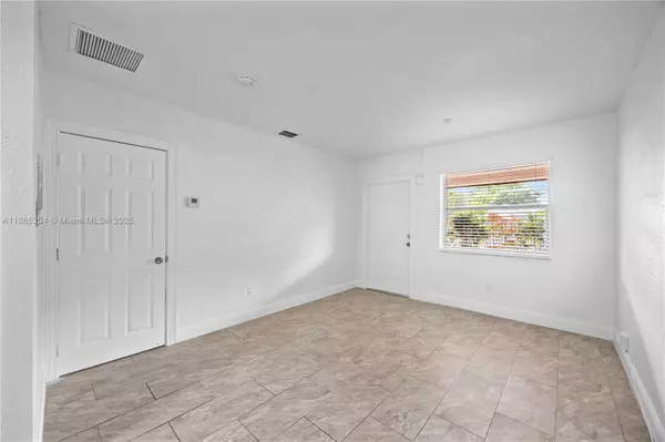 Miramar, FL 33023,6318 SW 25th St #3