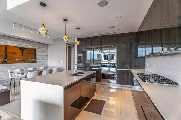 Aventura, FL 33180,3250 NE 188th St #603