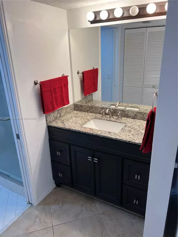 Pembroke Pines, FL 33027,12550 SW 15th St #307E