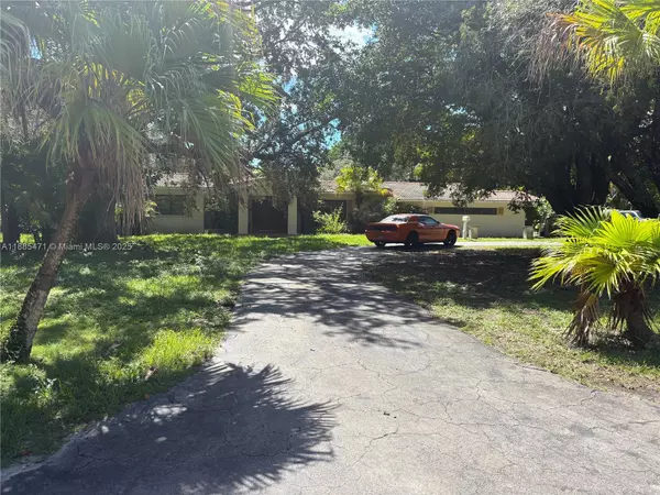 6300 SW 98th St, Pinecrest, FL 33156