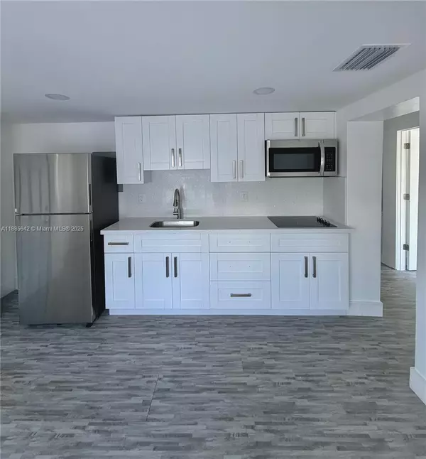 Miami, FL 33125,753 NW 22nd Ct #A