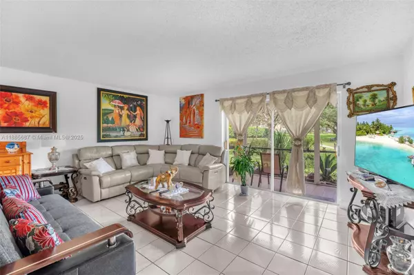 Pembroke Pines, FL 33025,150 S Hollybrook Ter #101