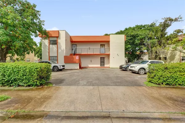 13980 NE 2nd Ct, Miami, FL 33161