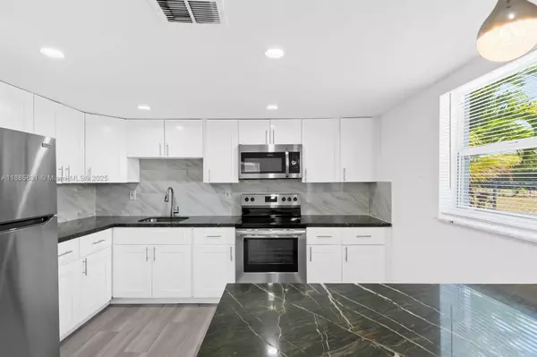 Fort Lauderdale, FL 33304,1109 NE 6th Ave #3