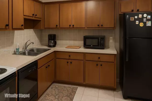 Coral Springs, FL 33065,2850 Forest Hills Blvd #204