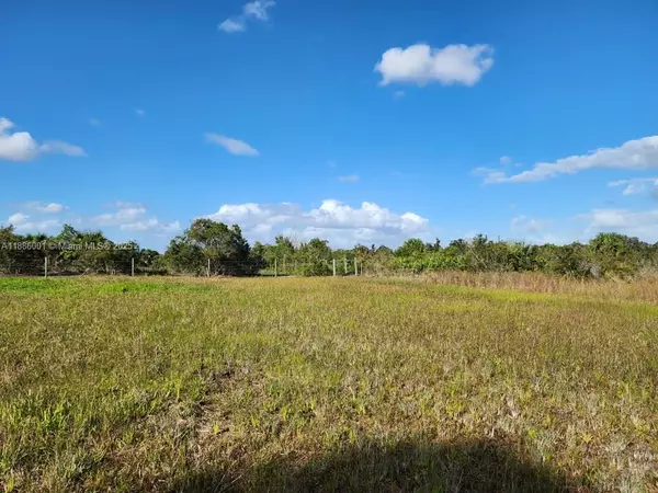 Okeechobee, FL 34972,18717 NW 258 st